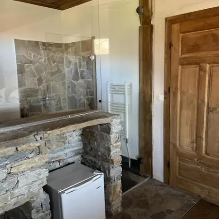 בקתה Guest Homes לשטן