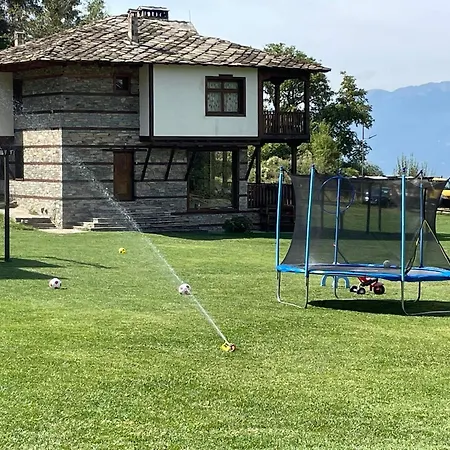 Guest Homes * Lesten