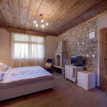 Guest Homes בקתה