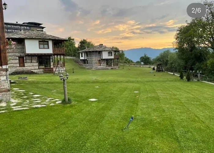 Σαλέ Guest Homes