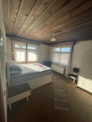 Guest Homes Σαλέ Leshten