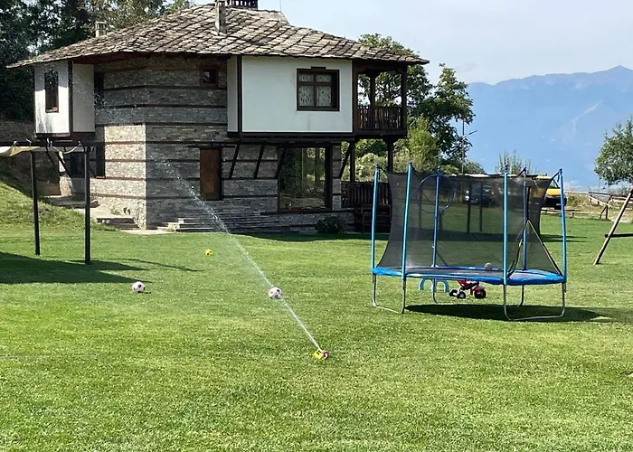 Guest Homes * Leshten